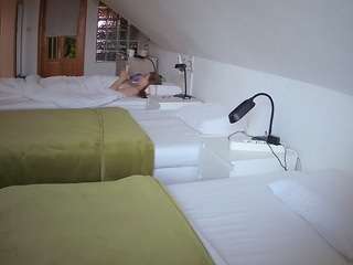 voyeurcam-julmodels-bed-3