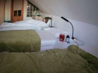 voyeurcam-julmodels-bed-3