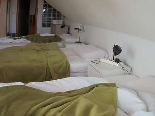 voyeurcam-julmodels-bed-3 webcam