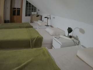 voyeurcam-julmodels-bed-3