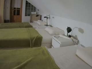 voyeurcam-julmodels-bed-3