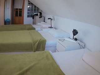 voyeurcam-julmodels-bed-3 Profile Image