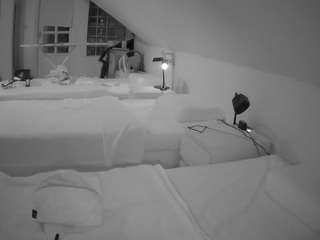 voyeurcam-julmod... Live Webcam on CamSoda