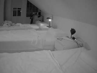 voyeurcam-julmod... Live Webcam on CamSoda