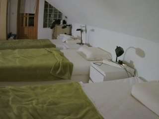 voyeurcam-julmodels-bed-3
