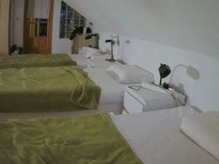 voyeurcam-julmodels-bed-3