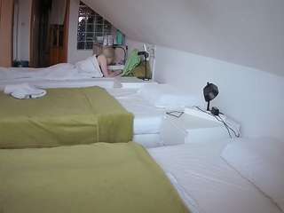 Julmodels Bedroom-D3 live webcam on Soda Cams