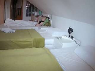 Julmodels Bedroom-D3 live webcam on Soda Cams