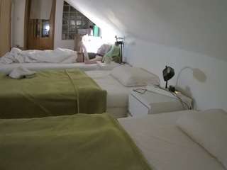 voyeurcam-julmodels-bed-3