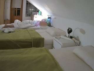 voyeurcam-julmodels-bed-3 live cam profile
