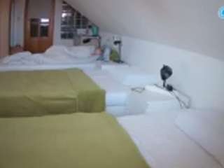 voyeurcam-julmodels-bed-3 webcam