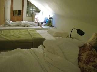 voyeurcam-julmodels-bed-3 live cam profile