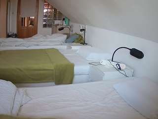 voyeurcam-julmodels-bed-3 live cam profile