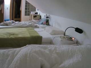 voyeurcam-julmodels-bed-3 live cam profile