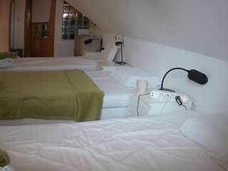 voyeurcam-julmodels-bed-3