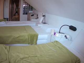 voyeurcam-julmodels-bed-3