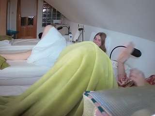 voyeurcam-julmodels-bed-3