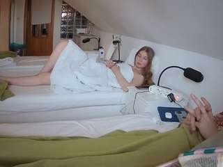 voyeurcam-julmodels-bed-3