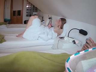 voyeurcam-julmodels-bed-3