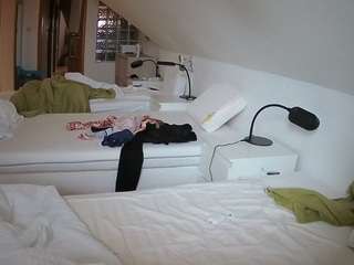 voyeurcam-julmodels-bed-3