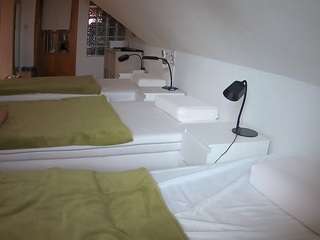 voyeurcam-julmodels-bed-3's CamSoda show and profile