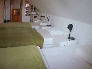 voyeurcam-julmodels-bed-3