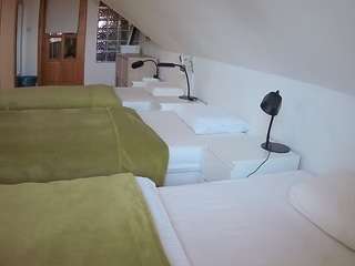 voyeurcam-julmodels-bed-3