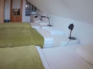 voyeurcam-julmodels-bed-3