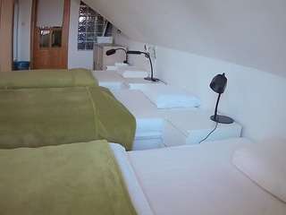 voyeurcam-julmodels-bed-3
