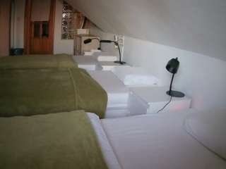 voyeurcam-julmodels-bed-3