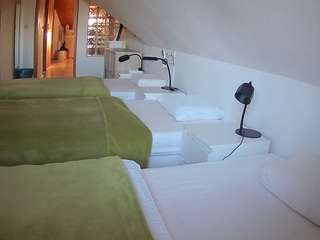 voyeurcam-julmodels-bed-3