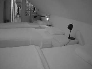 voyeurcam-julmodels-bed-3