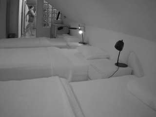 voyeurcam-julmodels-bed-3