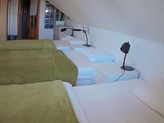 voyeurcam-julmodels-bed-3