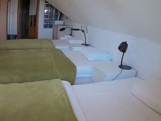 voyeurcam-julmodels-bed-3