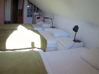 voyeurcam-julmodels-bed-3