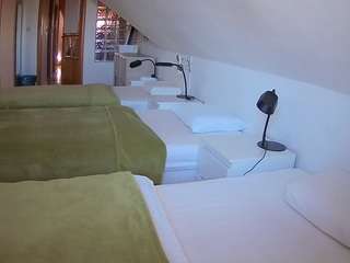 voyeurcam-julmodels-bed-3