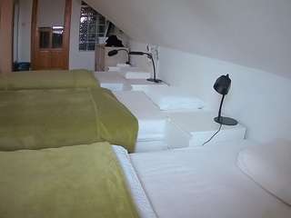 voyeurcam-julmodels-bed-3