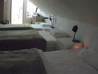 voyeurcam-julmodels-bed-3 webcam