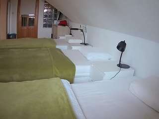 voyeurcam-julmodels-bed-3 webcam