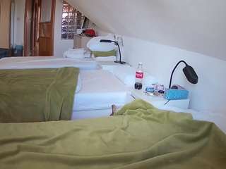 voyeurcam-julmodels-bed-3