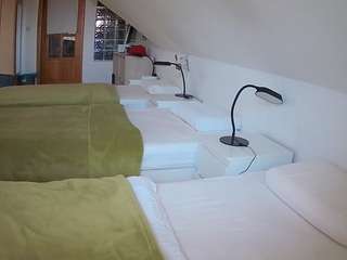 voyeurcam-julmodels-bed-3