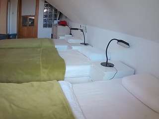 voyeurcam-julmodels-bed-3