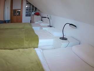 voyeurcam-julmodels-bed-3