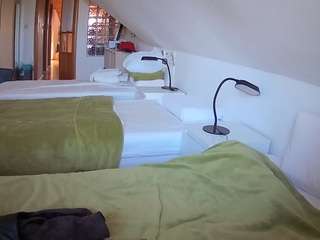 voyeurcam-julmodels-bed-3