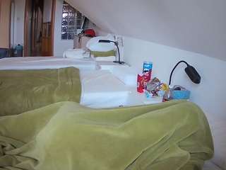 voyeurcam-julmodels-bed-3 webcam