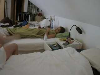 voyeurcam-julmodels-bed-3 webcam