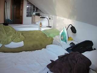 voyeurcam-julmodels-bed-3