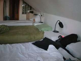 voyeurcam-julmodels-bed-3