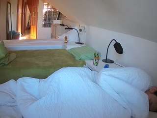 voyeurcam-julmodels-bed-3